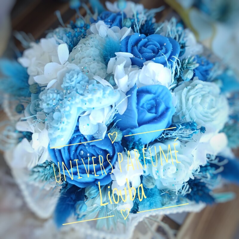 Bouquet de Fleurs de Cire BLEU